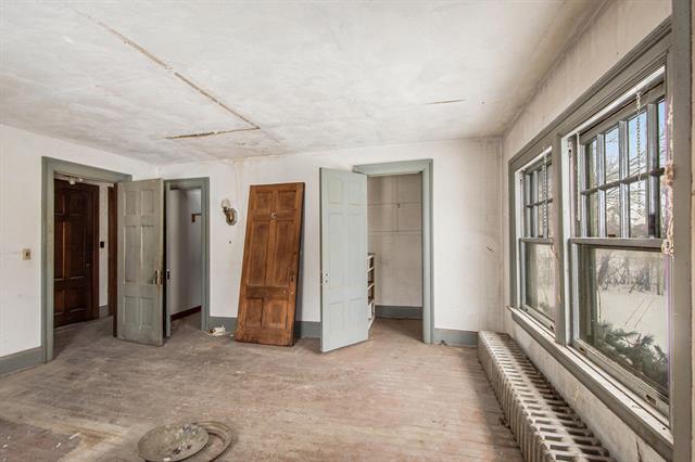 Builiding view twenty five for 542 A St, Jackson, MI. 49201