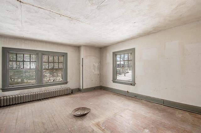 Builiding view twenty four for 542 A St, Jackson, MI. 49201