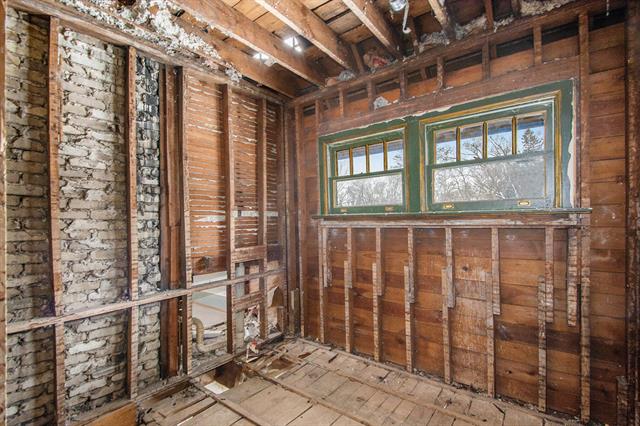 Builiding view twenty three for 542 A St, Jackson, MI. 49201