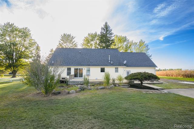 Builiding view eight for 3330 Sheridan, Flushing, MI. 48433