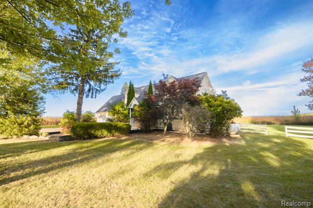 Builiding view four for 3330 Sheridan, Flushing, MI. 48433