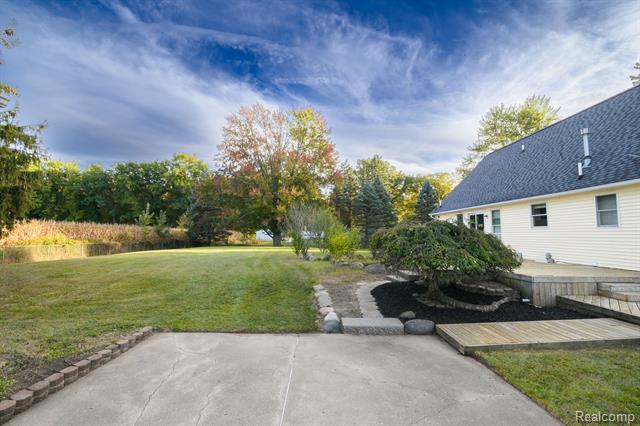 Builiding view fourteen for 3330 Sheridan, Flushing, MI. 48433