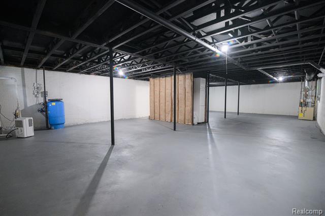 Builiding view thirty two for 3330 Sheridan, Flushing, MI. 48433