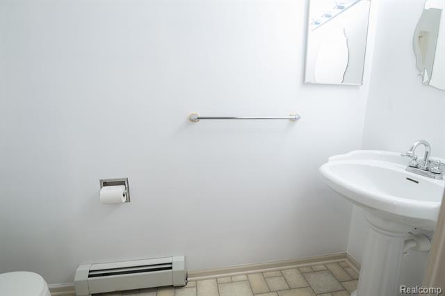 Builiding view twenty seven for 3330 Sheridan, Flushing, MI. 48433