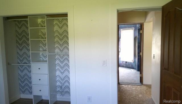 Builiding view ten for 561 Elba Rd, Lapeer, MI. 48446
