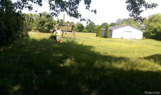 Builiding view two for 561 Elba Rd, Lapeer, MI. 48446