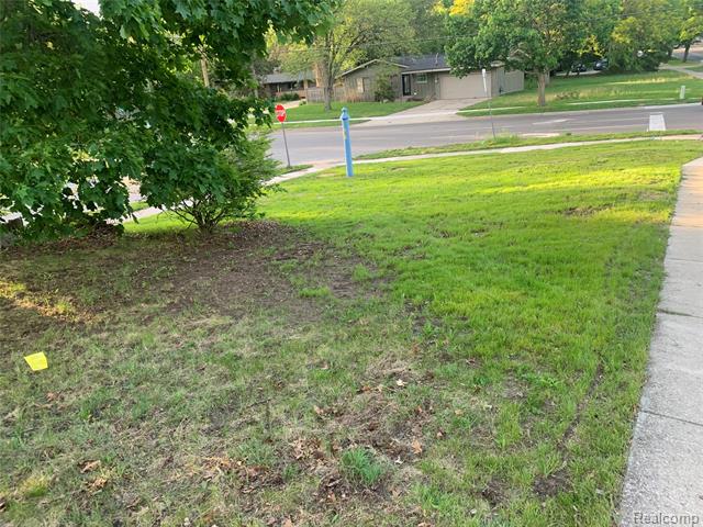 Builiding view eighteen for 1211 Plymouth, Grand Rapids, MI. 49506