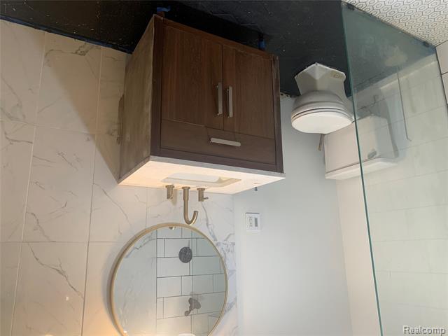 Builiding view fifteen for 1211 Plymouth, Grand Rapids, MI. 49506