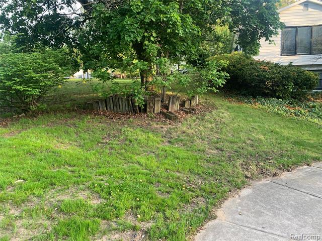 Builiding view nineteen for 1211 Plymouth, Grand Rapids, MI. 49506