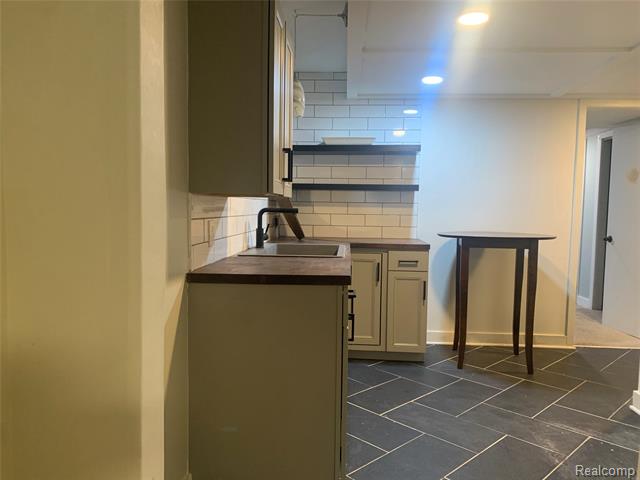 Builiding view thirteen for 1211 Plymouth, Grand Rapids, MI. 49506