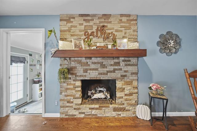 Builiding view eight for 520 Meadowbrook Dr, Adrian, MI. 49221