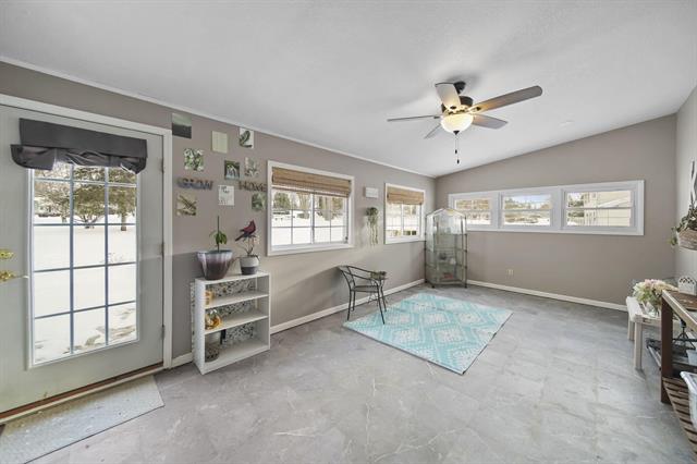 Builiding view fifteen for 520 Meadowbrook Dr, Adrian, MI. 49221