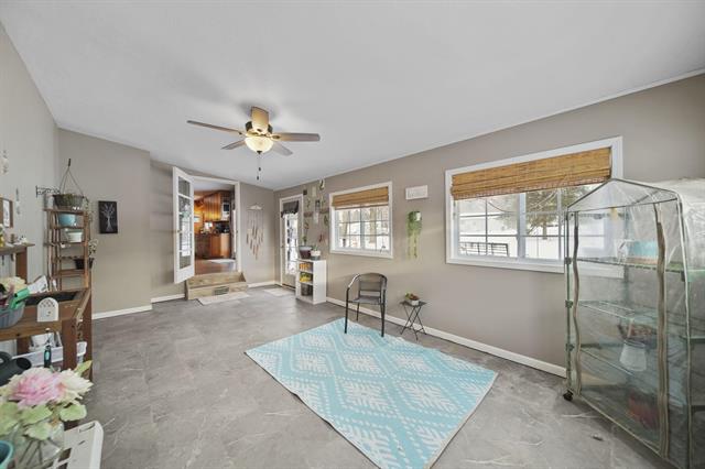 Builiding view fourteen for 520 Meadowbrook Dr, Adrian, MI. 49221