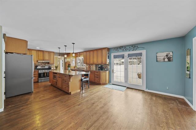 Builiding view nine for 520 Meadowbrook Dr, Adrian, MI. 49221