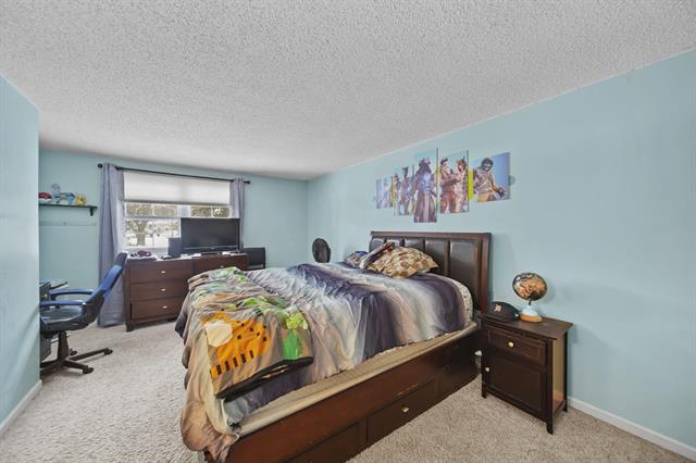 Builiding view nineteen for 520 Meadowbrook Dr, Adrian, MI. 49221