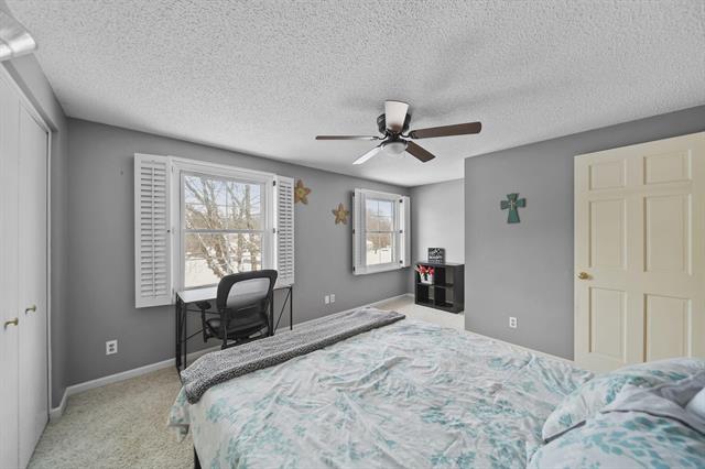 Builiding view seventeen for 520 Meadowbrook Dr, Adrian, MI. 49221