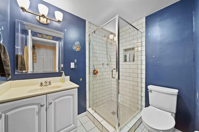 Builiding view twenty seven for 520 Meadowbrook Dr, Adrian, MI. 49221