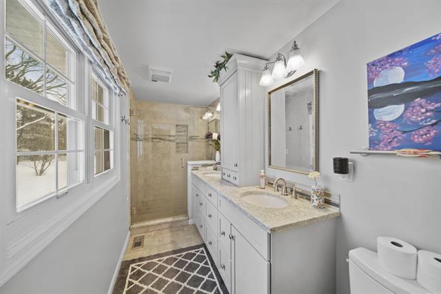 Builiding view twenty six for 520 Meadowbrook Dr, Adrian, MI. 49221