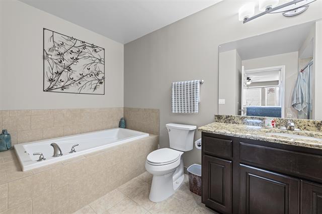 Builiding view fifteen for 14893 North Park, Utica, MI. 48315