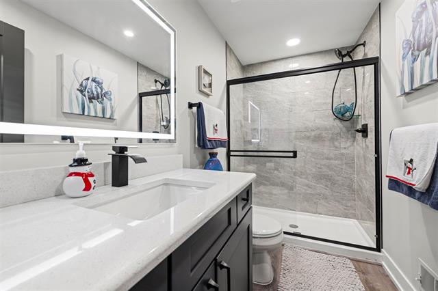 Builiding view thirty for 14893 North Park, Utica, MI. 48315