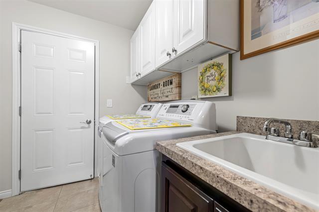 Builiding view twenty three for 14893 North Park, Utica, MI. 48315