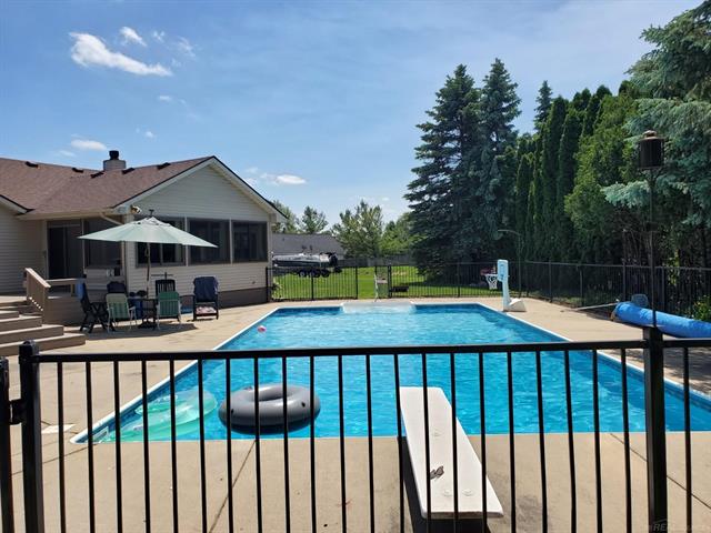 Builiding view twenty six for 9764 Annabelle, South Lyon, MI. 48178