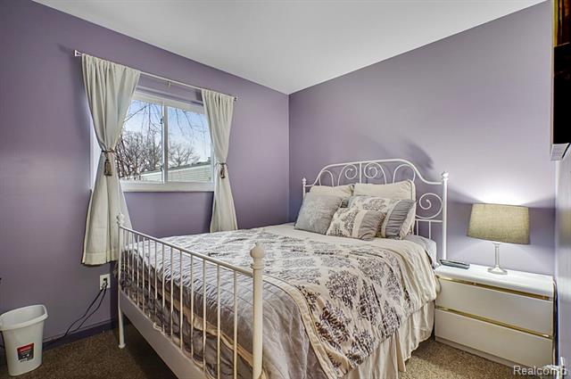 Builiding view eighteen for 26387 Alden, Madison Heights, MI. 48071