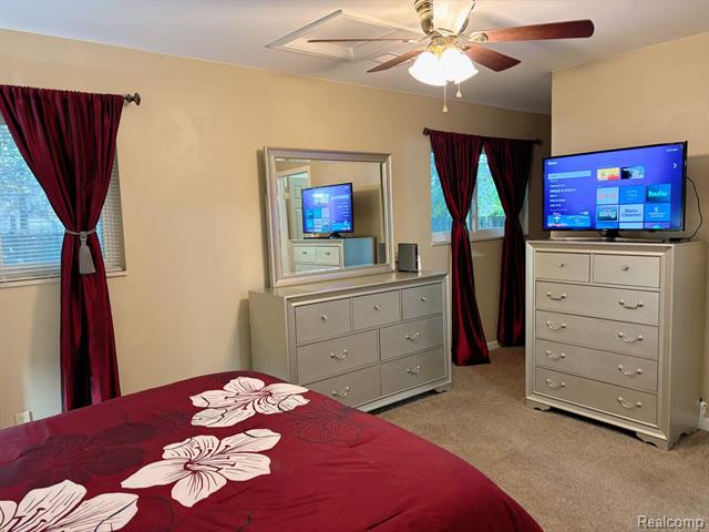 Builiding view fourteen for 26387 Alden, Madison Heights, MI. 48071