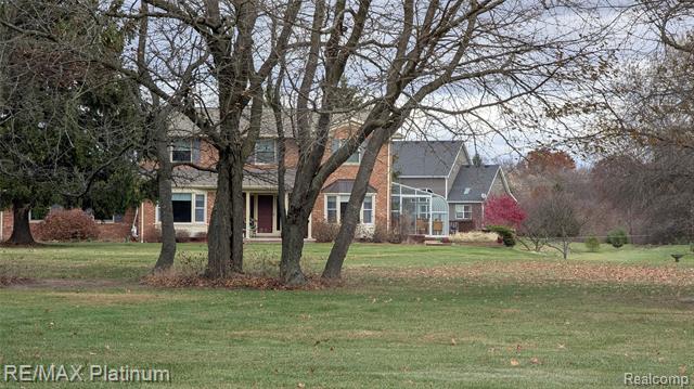 Builiding view two for 1901 Brandy, Brighton, MI. 48114