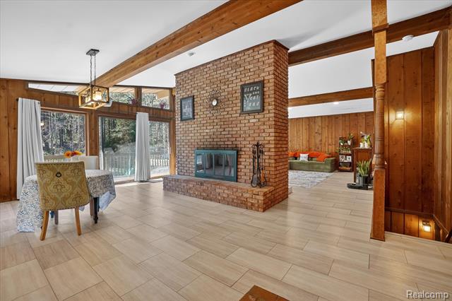 Builiding view nine for 3301 Jewell, Howell, MI. 48843