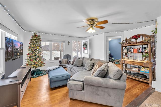 Builiding view six for 4990 Bolla, Ypsilanti, MI. 48197