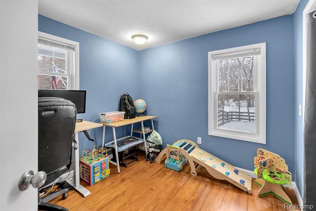 Builiding view sixteen for 4990 Bolla, Ypsilanti, MI. 48197