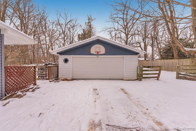 Builiding view twenty three for 4990 Bolla, Ypsilanti, MI. 48197