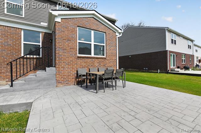 Builiding view forty five for 33137 Fuhrmann, Sterling Heights, MI. 48310
