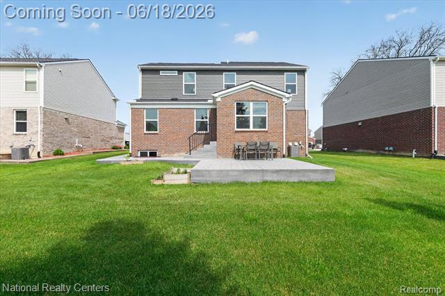 Builiding view forty one for 33137 Fuhrmann, Sterling Heights, MI. 48310