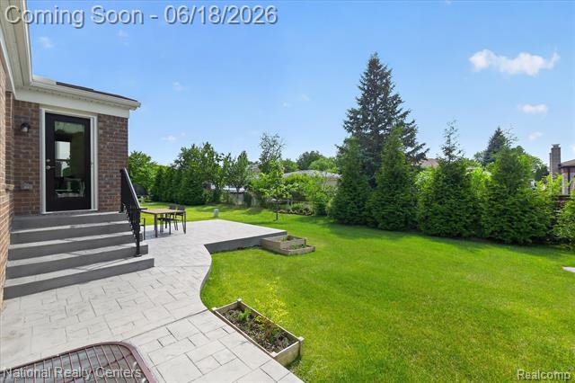 Builiding view forty three for 33137 Fuhrmann, Sterling Heights, MI. 48310