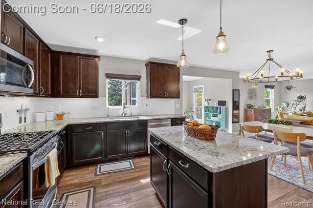 Builiding view seventeen for 33137 Fuhrmann, Sterling Heights, MI. 48310
