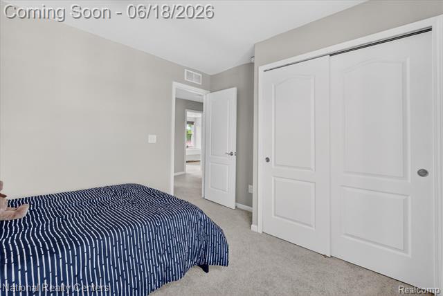 Builiding view thirty four for 33137 Fuhrmann, Sterling Heights, MI. 48310