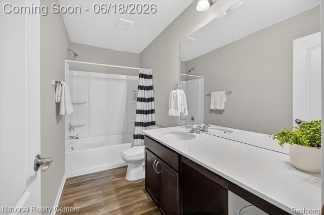 Builiding view thirty six for 33137 Fuhrmann, Sterling Heights, MI. 48310