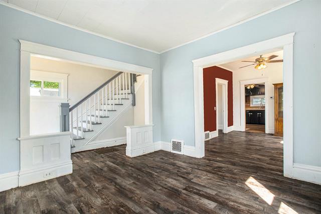 Builiding view one for 210 Battle Creek, Battle Creek, MI. 49037