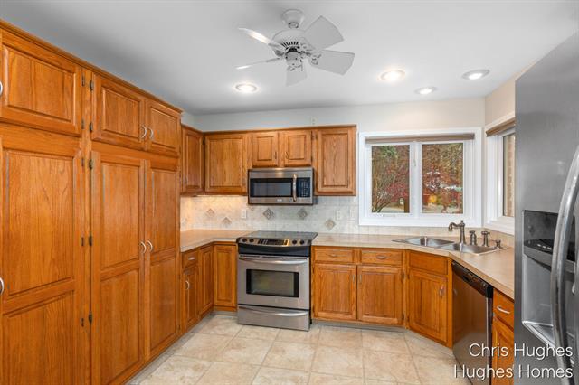 Builiding view four for 2845 Valley Spring, Caledonia, MI. 49316