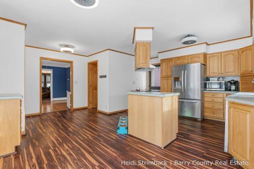 Builiding view fourteen for 312 Clinton, Hastings, MI. 49058