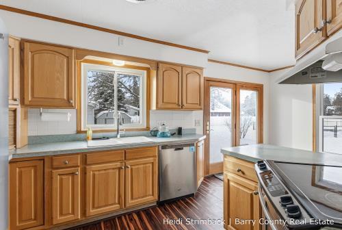 Builiding view ten for 312 Clinton, Hastings, MI. 49058