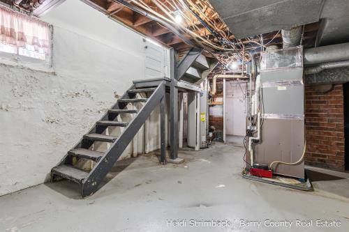 Builiding view thirty eight for 312 Clinton, Hastings, MI. 49058