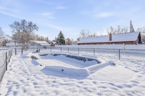 Builiding view thirty four for 312 Clinton, Hastings, MI. 49058