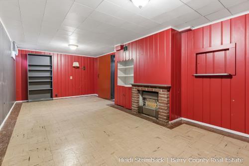 Builiding view thirty seven for 312 Clinton, Hastings, MI. 49058