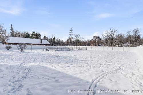 Builiding view thirty three for 312 Clinton, Hastings, MI. 49058