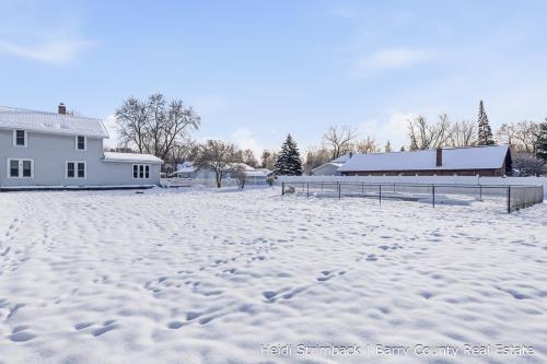 Builiding view thirty two for 312 Clinton, Hastings, MI. 49058