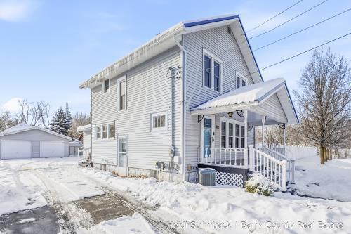 Builiding view twenty eight for 312 Clinton, Hastings, MI. 49058