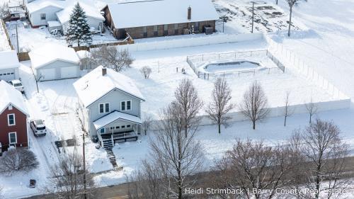 Builiding view two for 312 Clinton, Hastings, MI. 49058